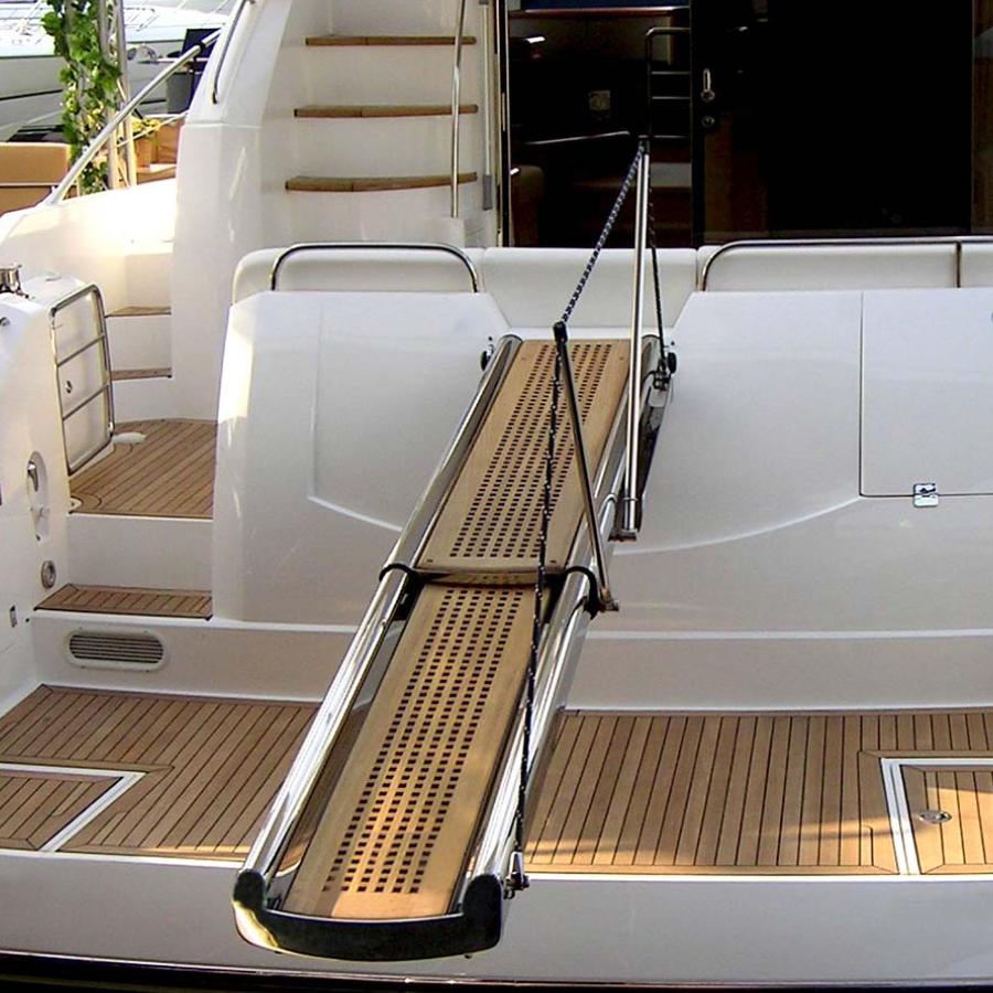 Besenzoni passerella idraulica esterna PI 382 SPRINT vista frontale