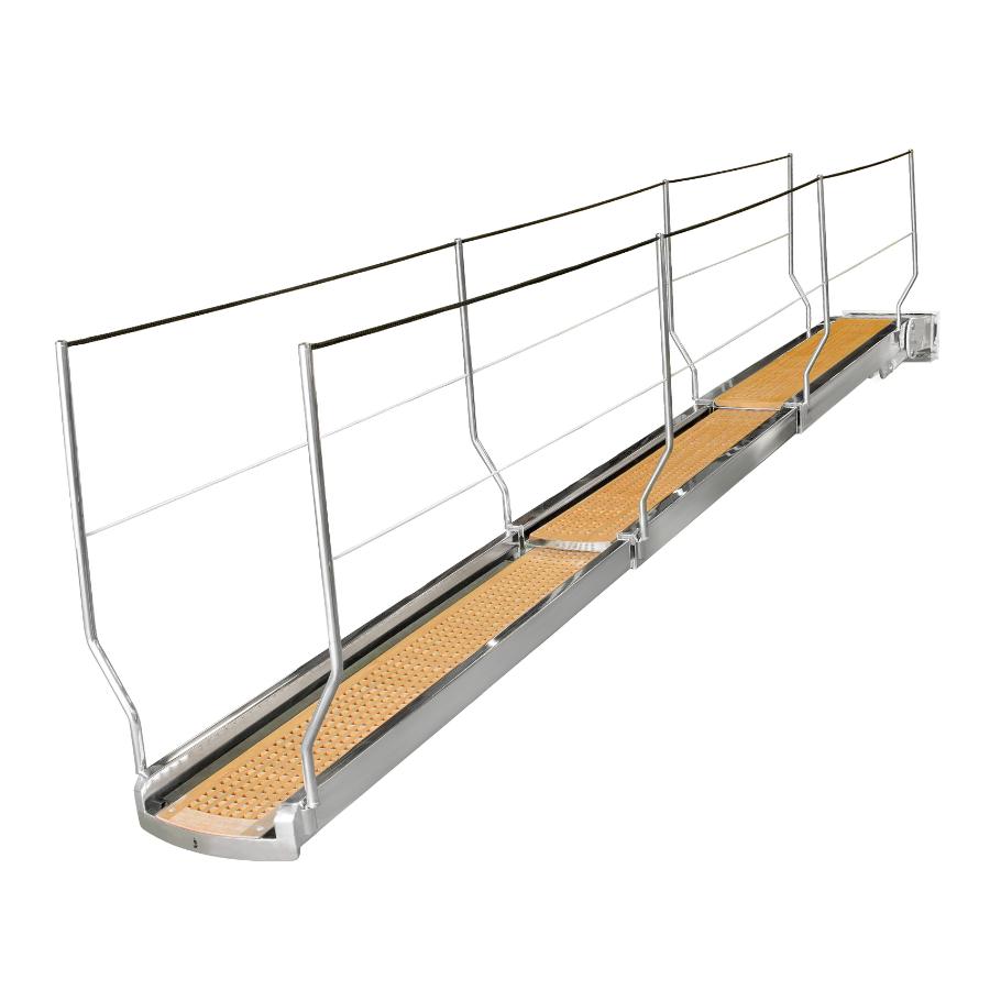 Vista laterale di passerella PI 883 con struttura in acciaio inox e candelieri con corda 